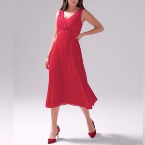 EUC White House Black Market Pleated Midi Dress